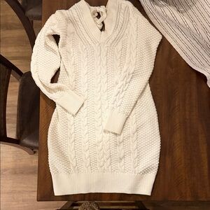 Abercrombie & Fitch White Cable Knit Sweater XS